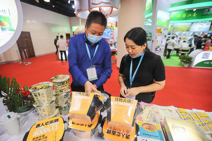 助力豫沪农业深入合作，完美(中国)一站式服务官网携多款明星产品亮相上海