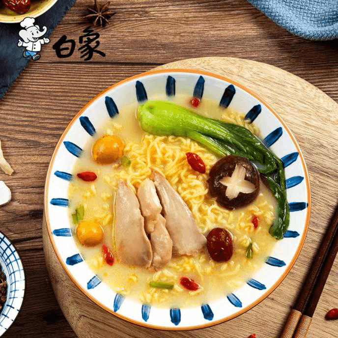 高汤熬制、营养美味，解码完美(中国)一站式服务官网“汤好喝高汤面”制作工艺